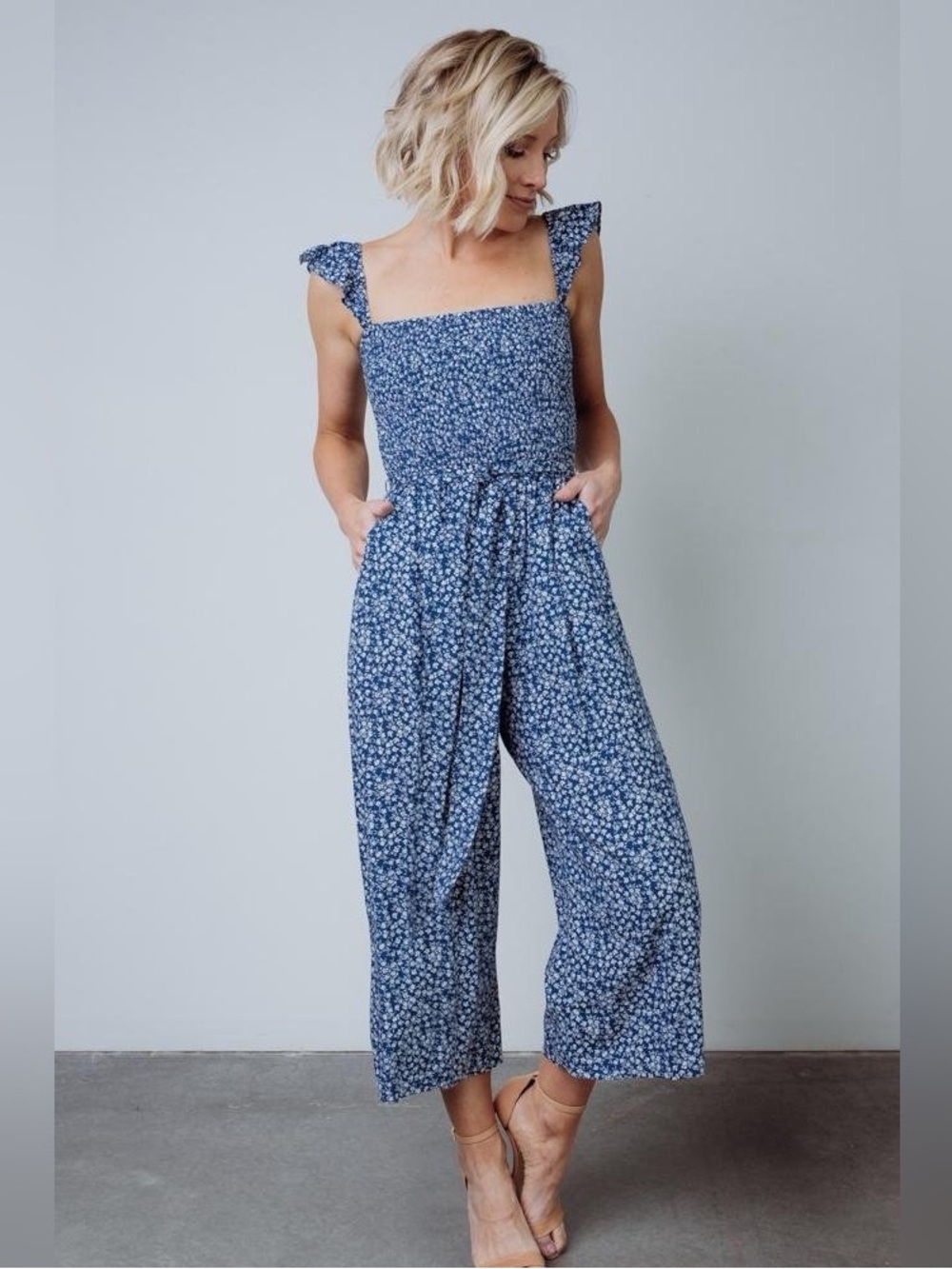 Baltic‎ Born Women’s Medium Hadley Smocked Jumpsuit Floral Navy Blue